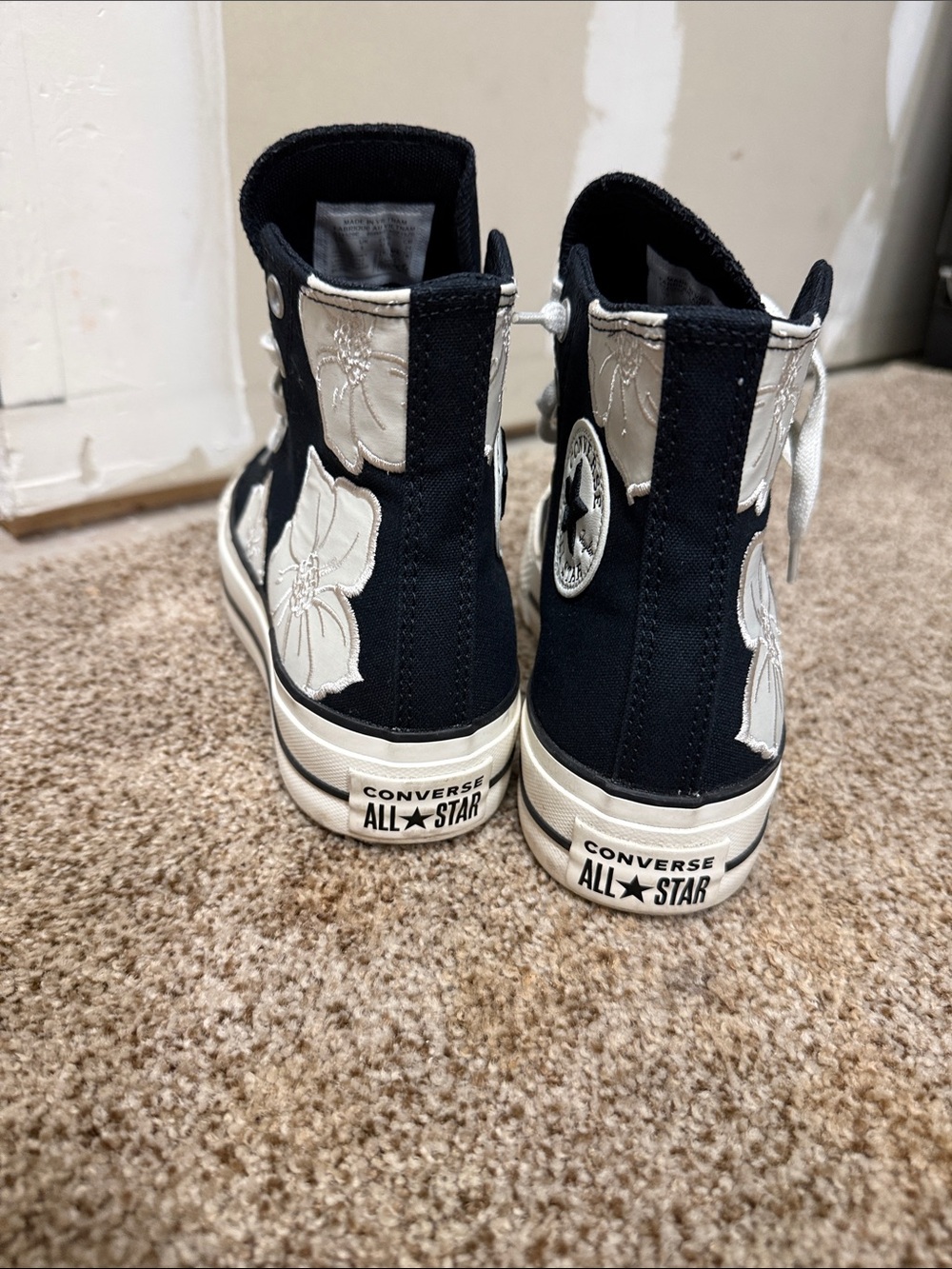 Black High-Top Floral Appliqué Platform Sneakers - Picture 5 of 7